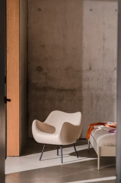 RM58 Armchair
