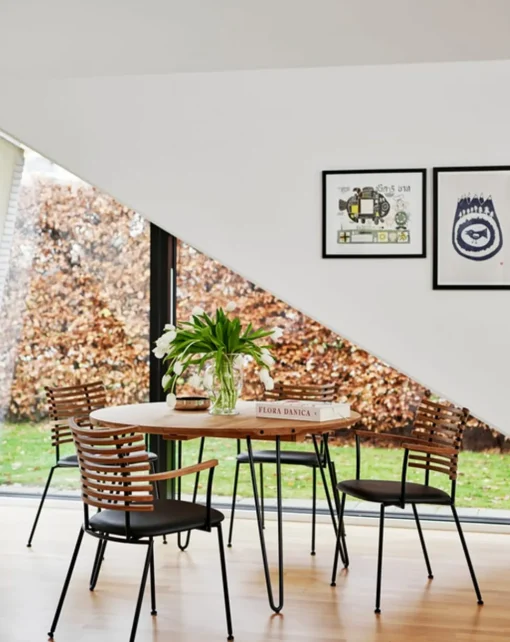 Round Table / GM6672 by Nissen & Gehl