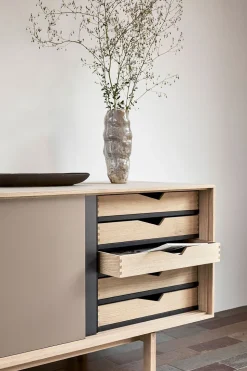 S1 Sideboard