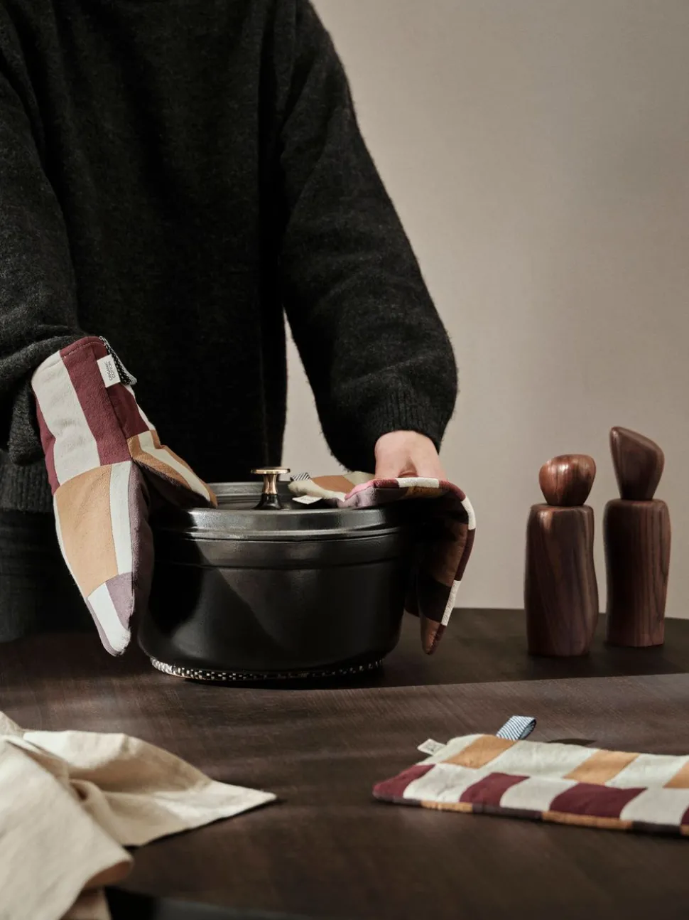 Section Pot Holder - Set Of 2