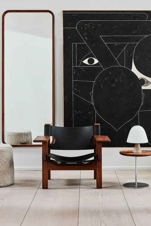 Silhouette Mirror 8322 by OEO Studio