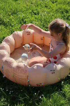 SMALL SHELL POOL