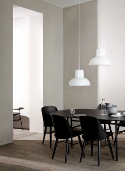 Snaregade Oval Dining Table