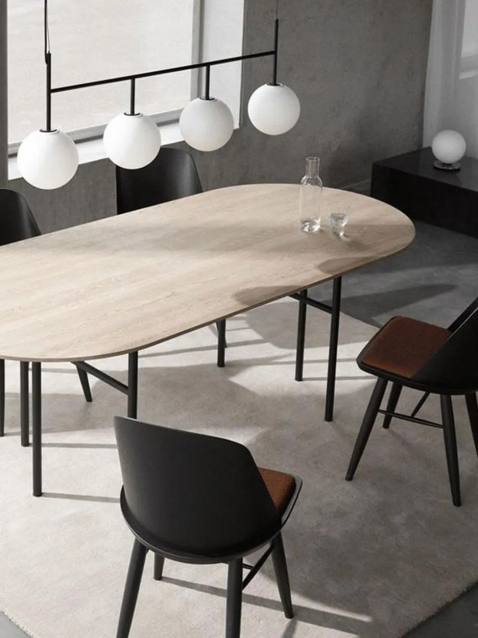 Snaregade Oval Dining Table