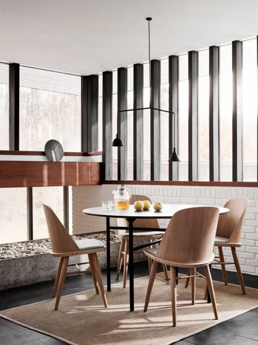 Snaregade Round Dining Table