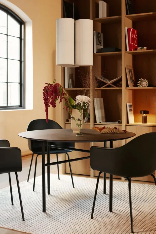 Snaregade Round Dining Table