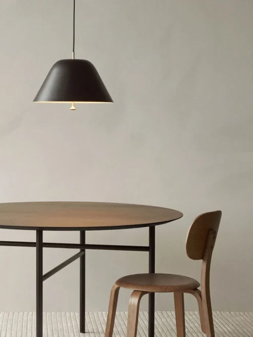 Snaregade Round Dining Table