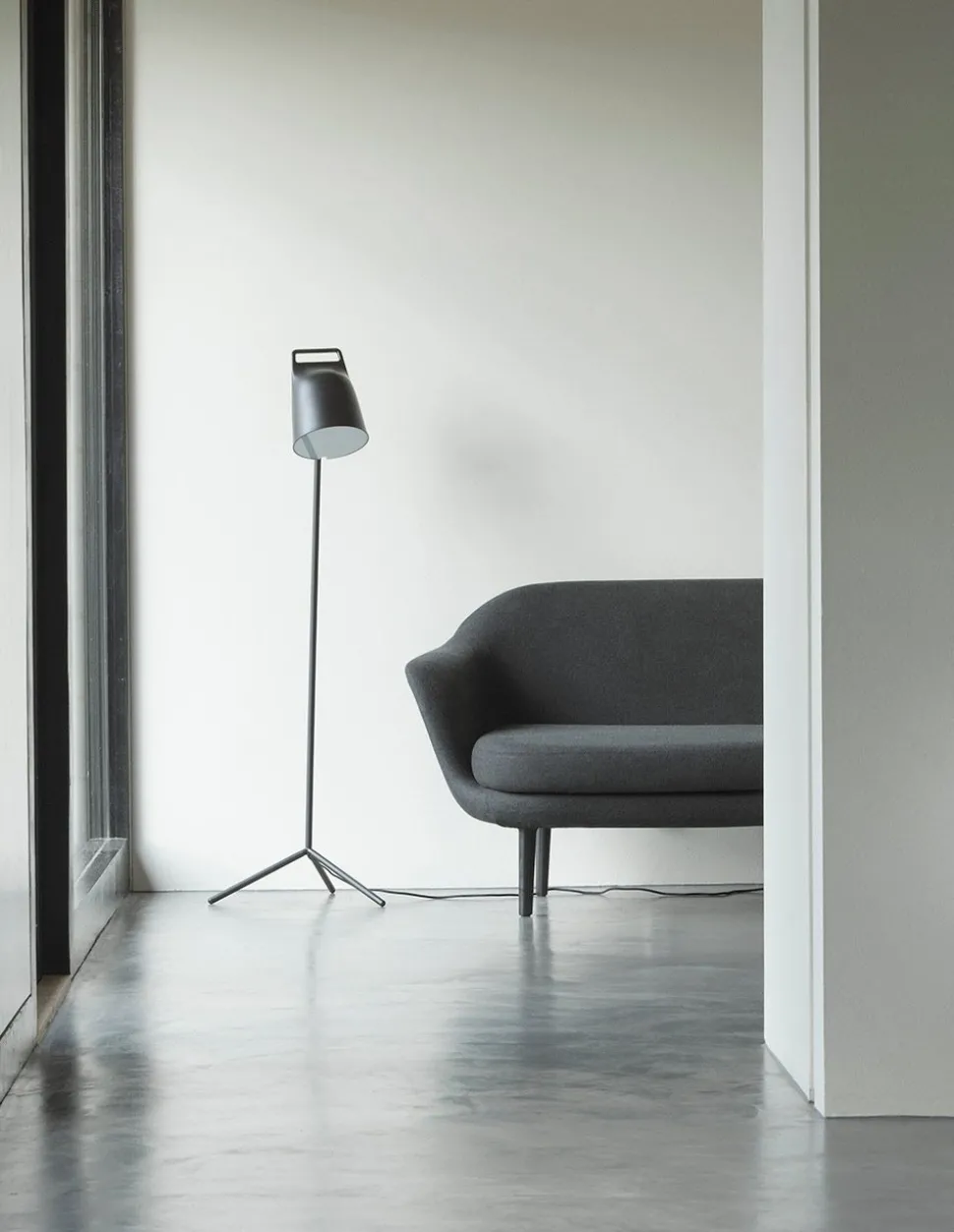 Stage floor lamp