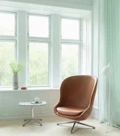 Stage floor lamp