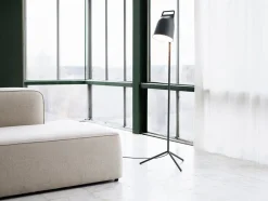 Stage floor lamp