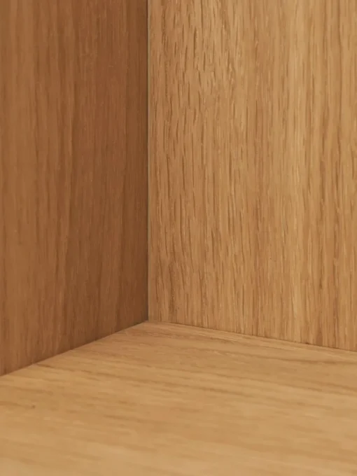 Stagger Shelf
