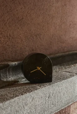 Stilla Clock