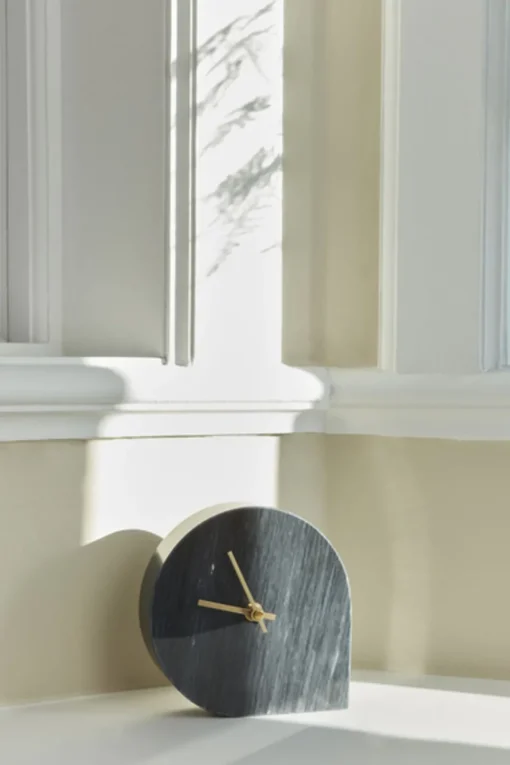 Stilla Clock