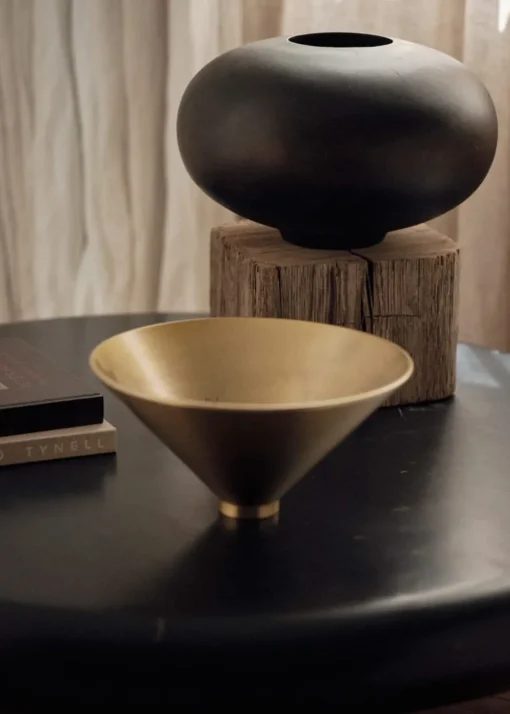 Surround Vase