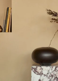 Surround Vase