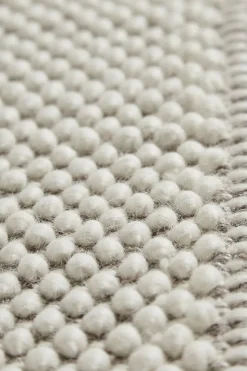 Tact rug