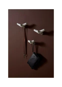 Tail Wing Hook