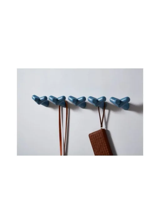 Tail Wing Hook