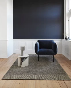 Tangent table lamp