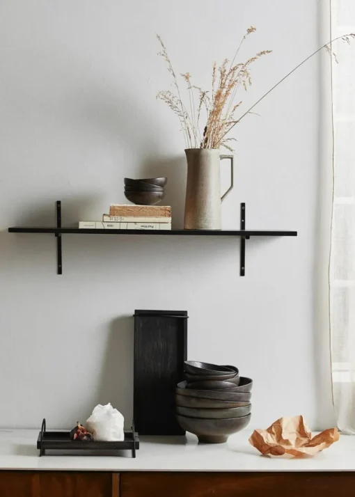 Tano shelf