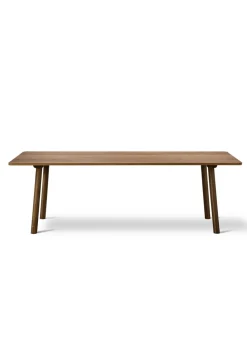 Taro Table 6106 by Jasper Morrison