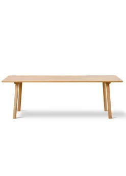 Taro Table 6106 by Jasper Morrison