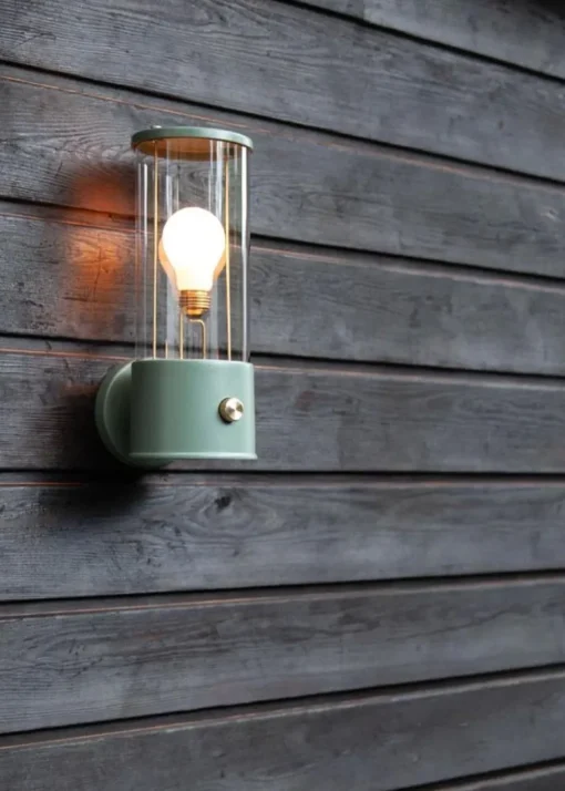 The Muse Wall Light