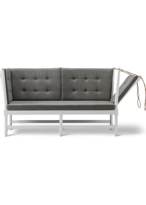 The Spoke-Back Sofa 1789 by Børge Mogensen