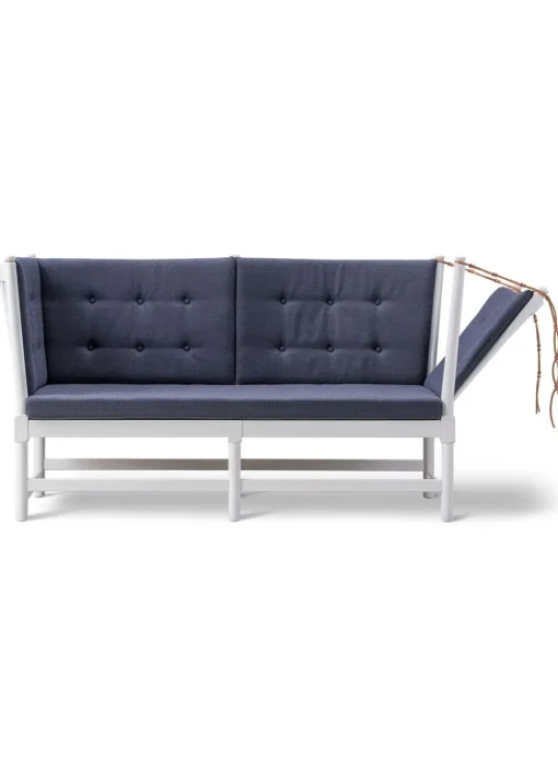 The Spoke-Back Sofa 1789 by Børge Mogensen