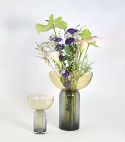 Torus glass vase