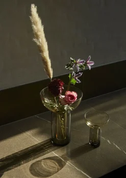Torus glass vase