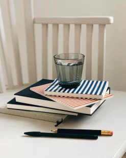 UMA Notebook - Medium
