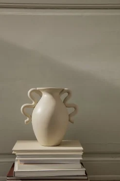 Verso Table Vase