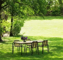 Vig Table Robinia