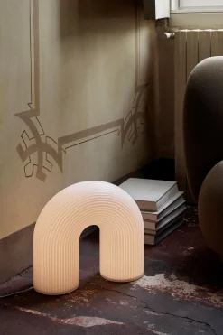 Vuelta Floor Lamp