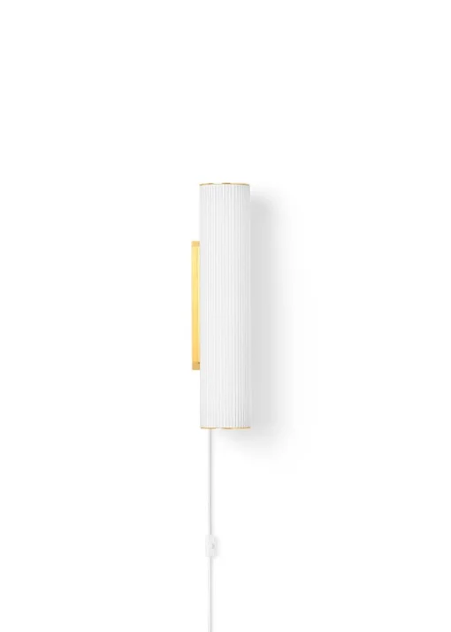 Vuelta Wall Lamp