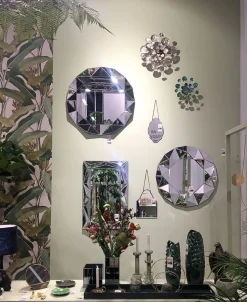 Wall Flower